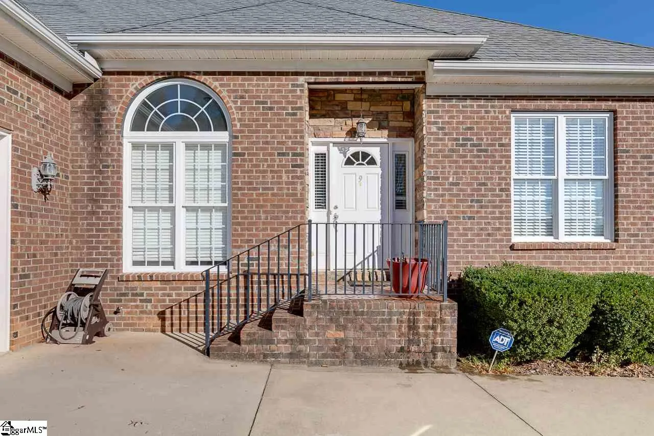 Property image 3 at 9 Belle Terre Court, Greenville, SC 29609