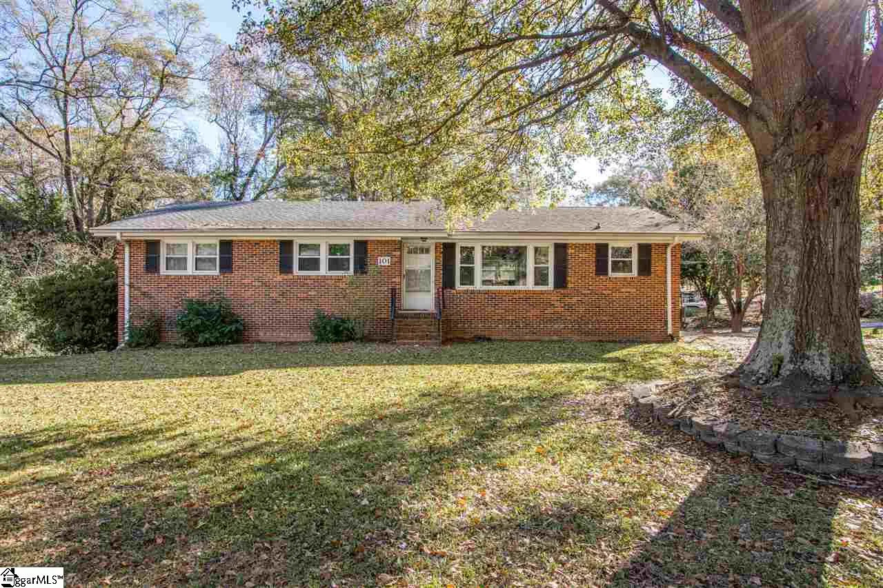 101 LANIER Lane