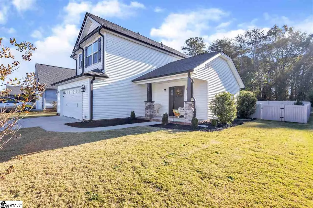 Property image 3 at 405 Terilyn Court, Greenville, SC 29611-7299