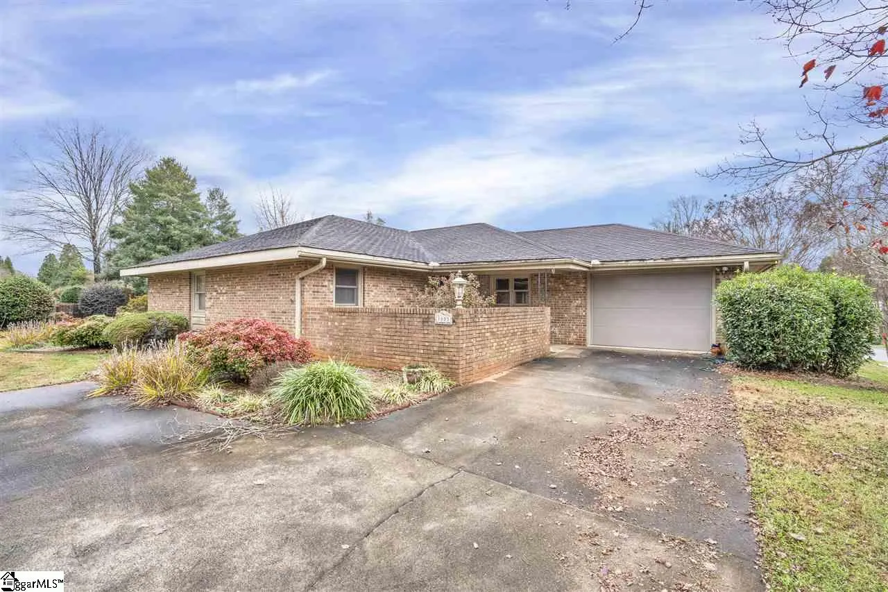 1005 Keystone Lane