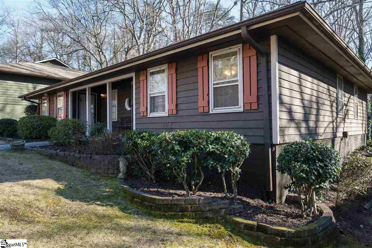 Property image 3 at 27 Oakwood Drive, Greenville, SC 29609