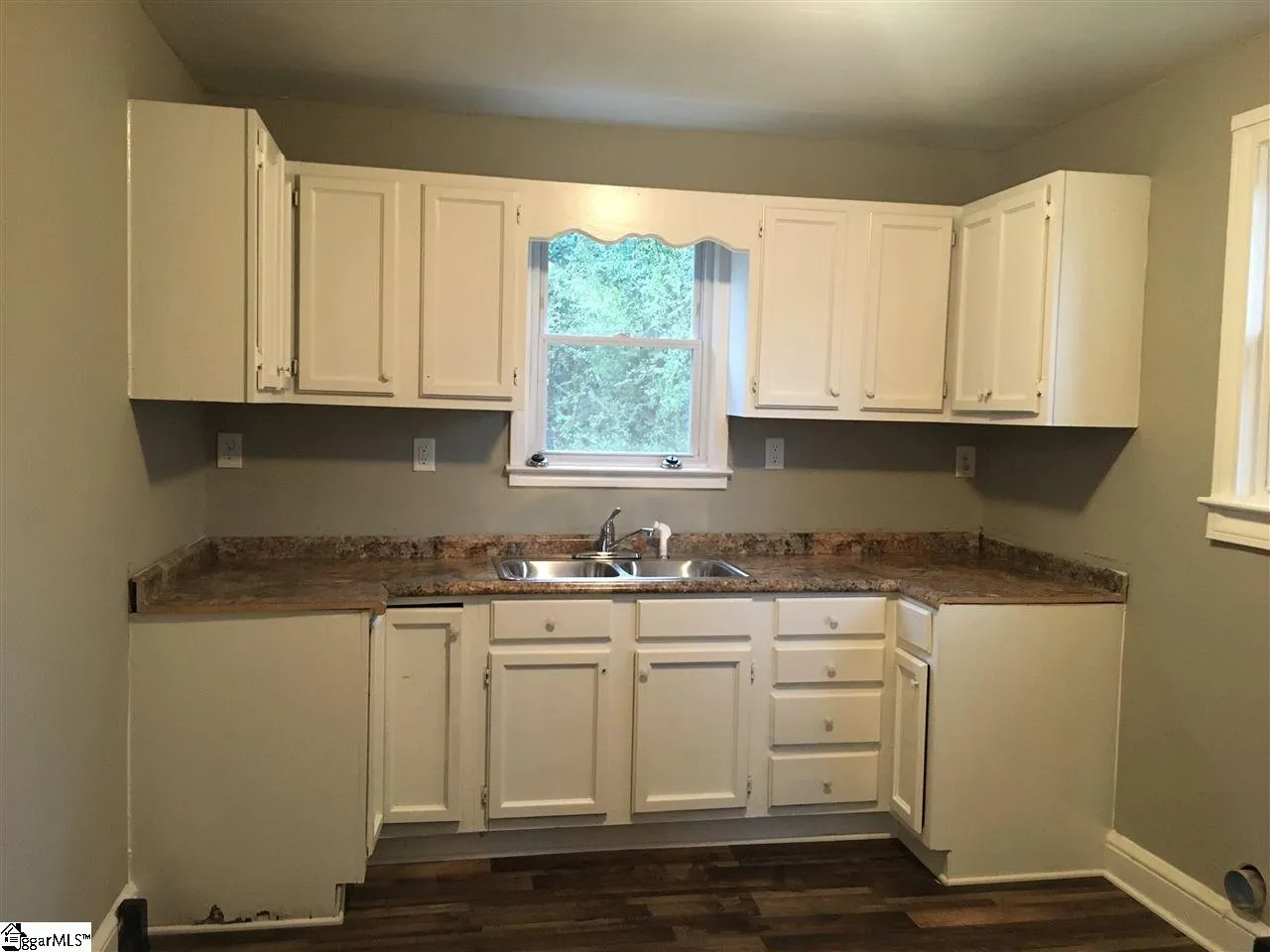 Property image 4 at 20 Milton Drive, Greenville, SC 29605