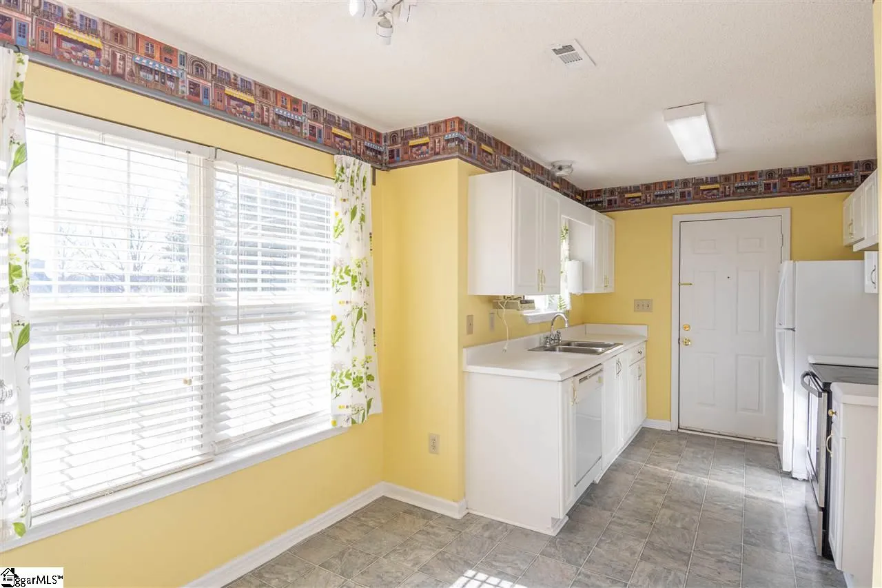 Property image 5 at 121 Fawnbrook Drive, Greer, SC 29650