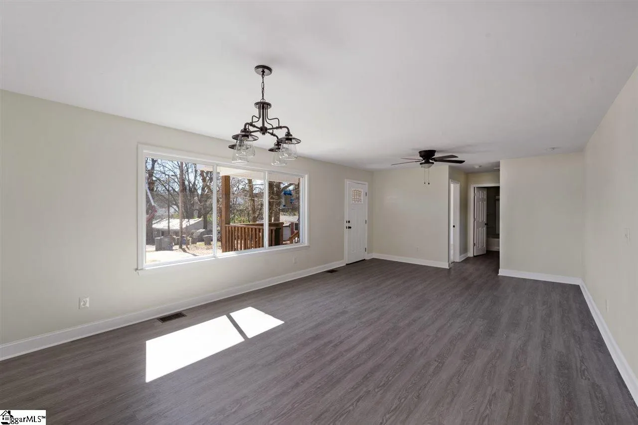 Property image 4 at 30 Bagwell Circle, Greenville, SC 29605
