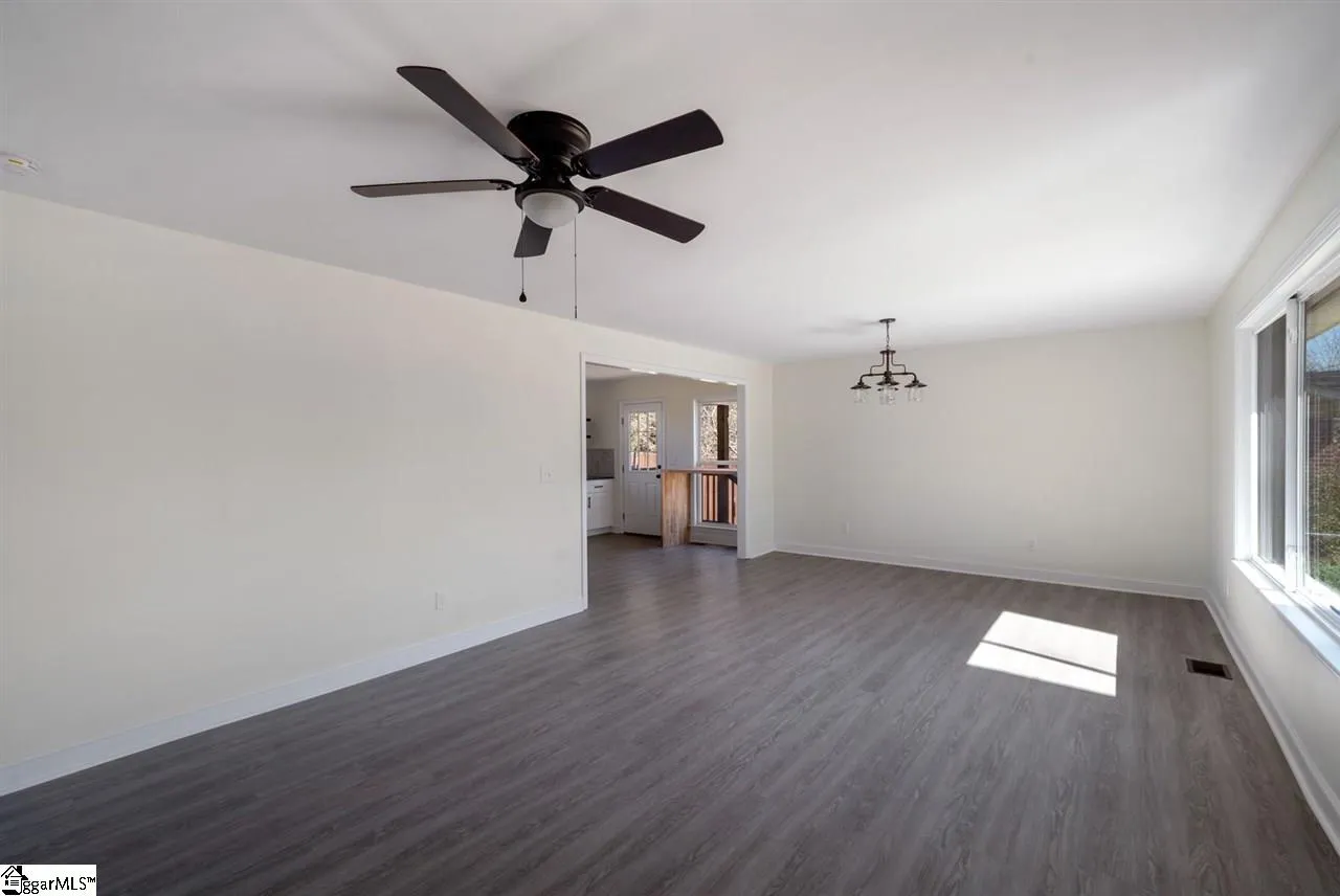 Property image 5 at 30 Bagwell Circle, Greenville, SC 29605