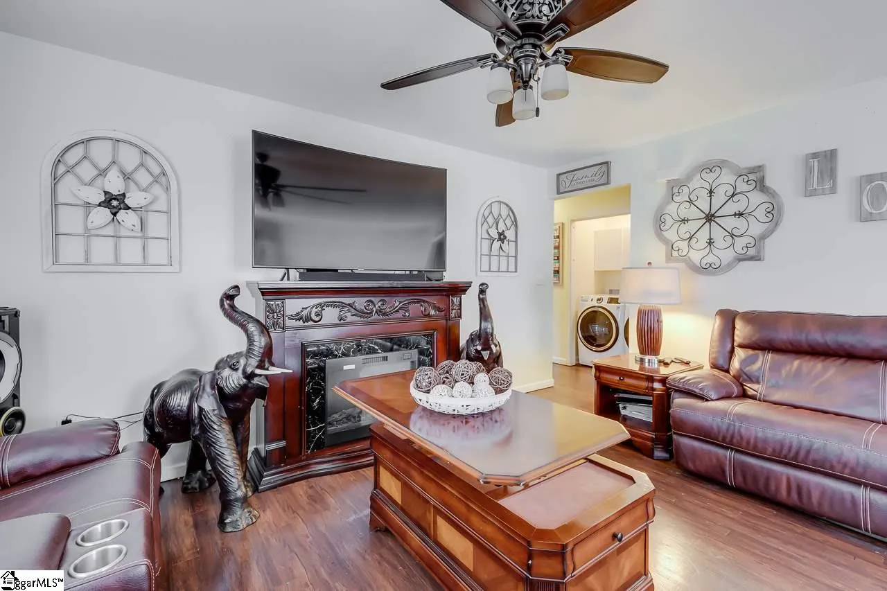 Property image 3 at 112 Jim Logan Court, Greenville, SC 29611