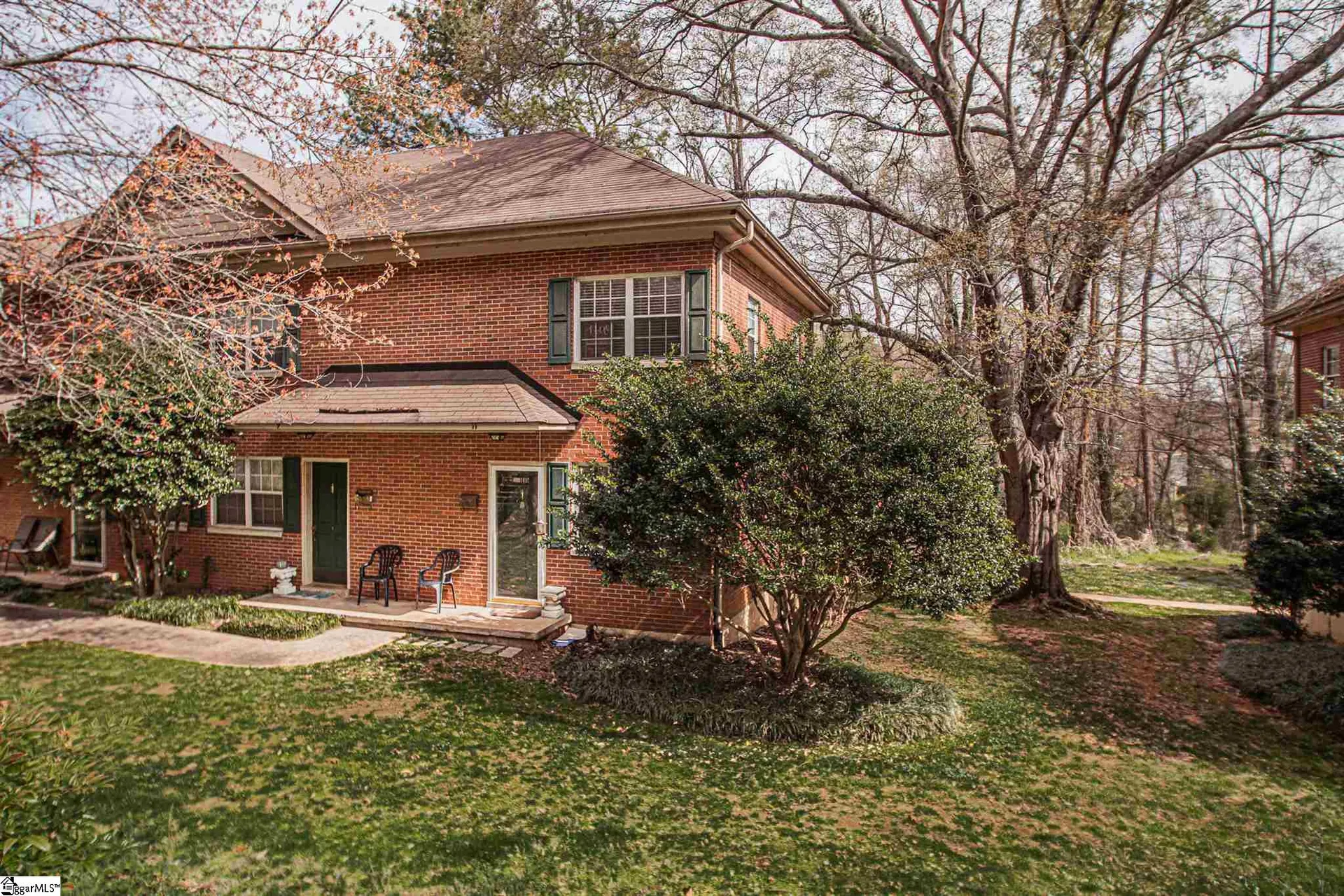 11 Faris Circle
