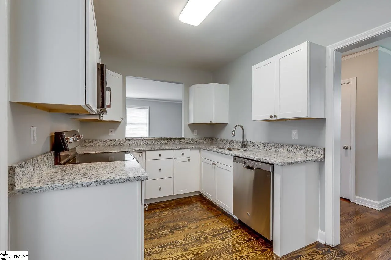 Property image 5 at 13 Piney Woods Lane, Greenville, SC 29605