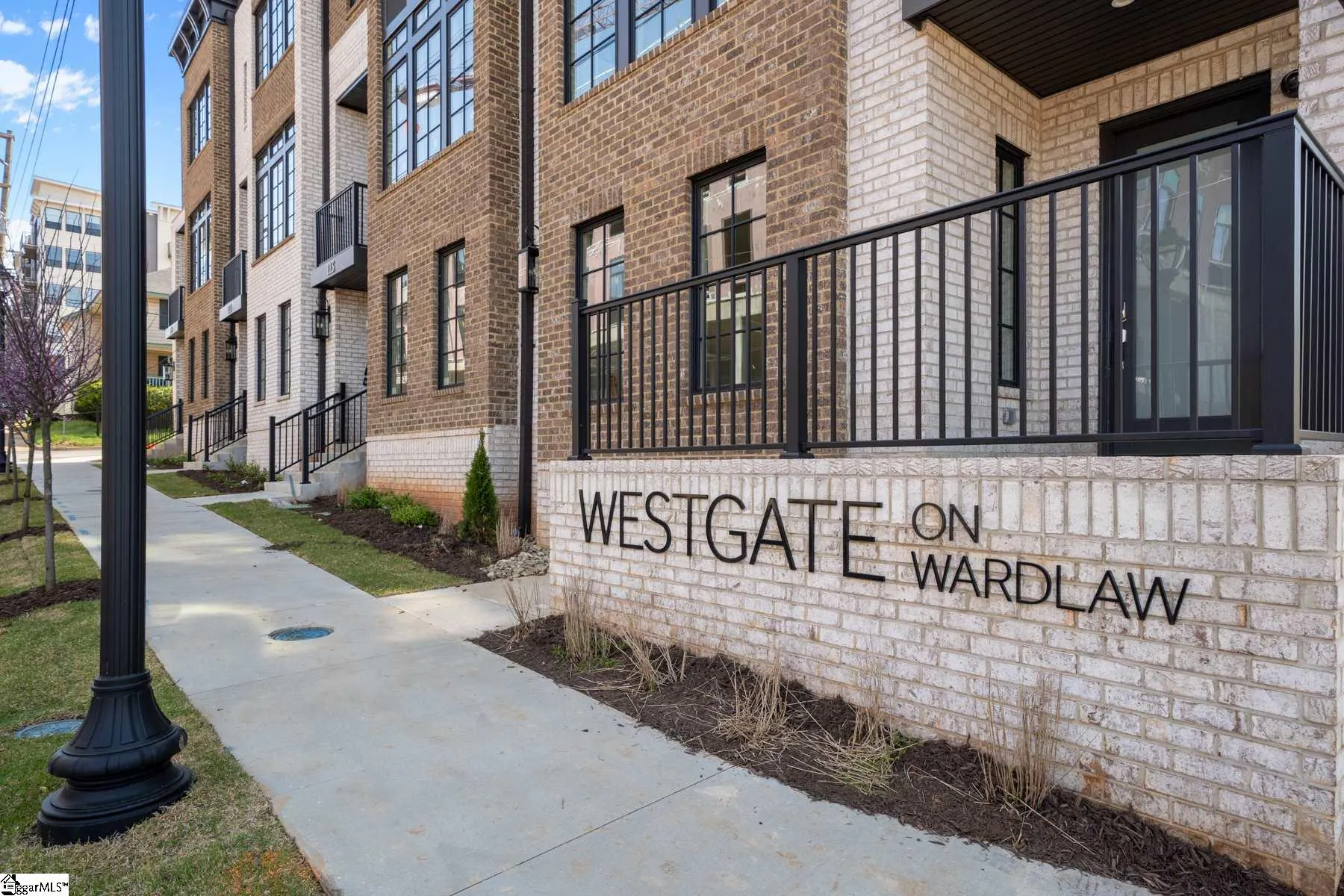 Property image 3 at 111 Wardlaw Street, Greenville, SC 29601