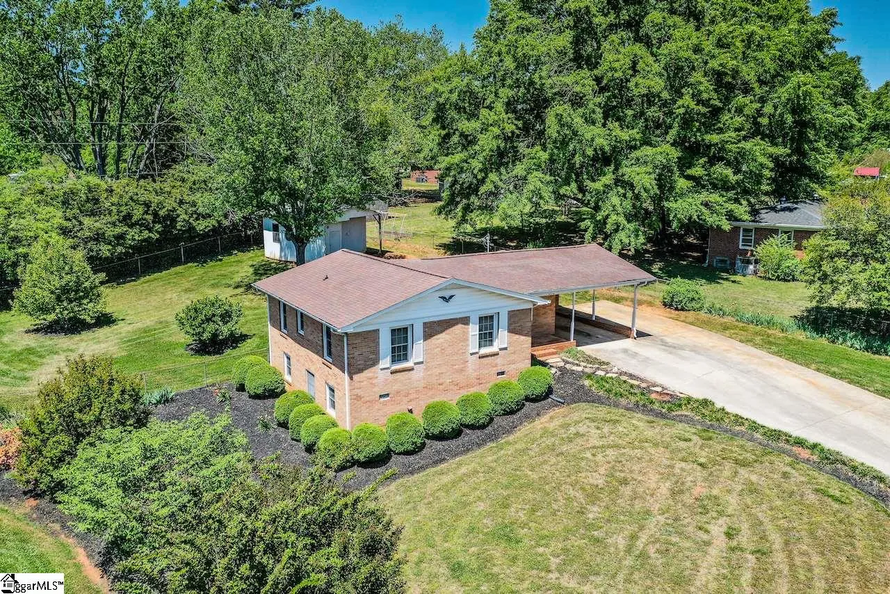 Property image 3 at 101 Belmont Circle, Easley, SC 29642