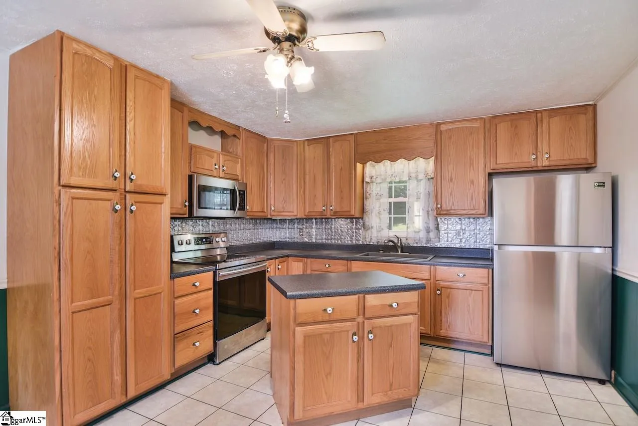 Property image 4 at 101 Belmont Circle, Easley, SC 29642