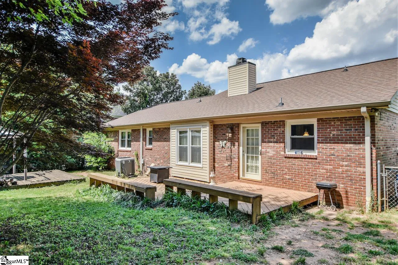 Property image 2 at 302 Laurel Tree Lane, Simpsonville, SC 29681
