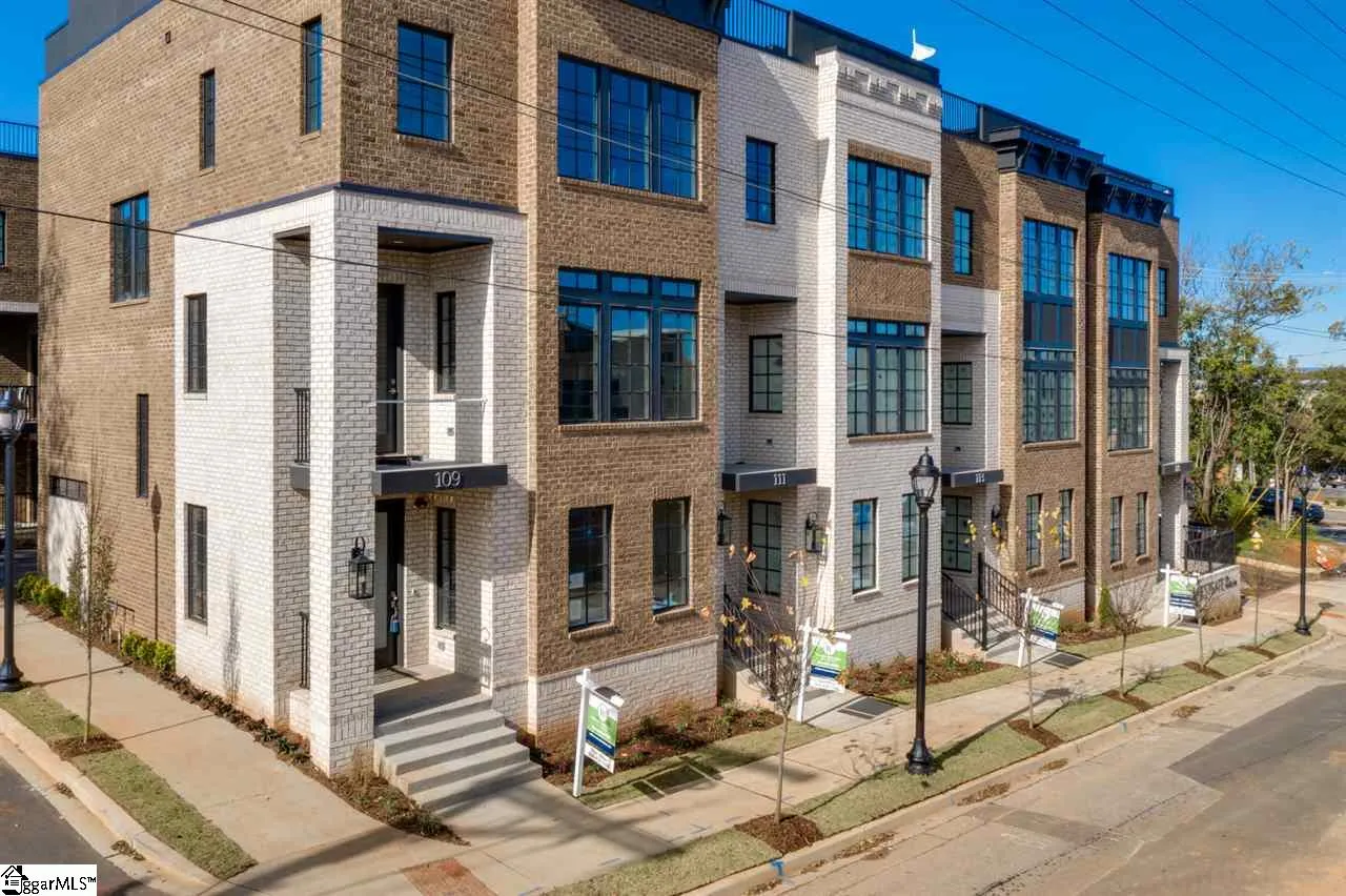 2 Logan Street
