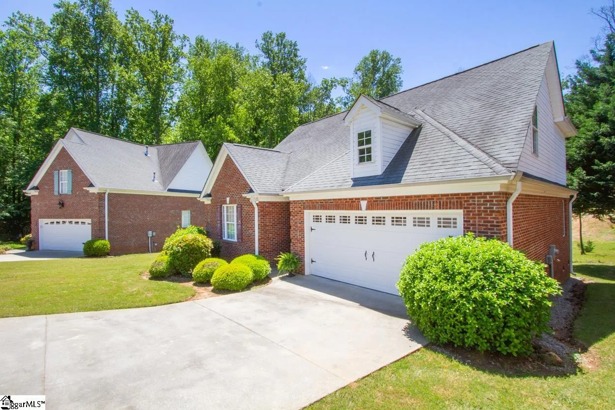 Property image 3 at 116 Commons Drive, Easley, SC 29642