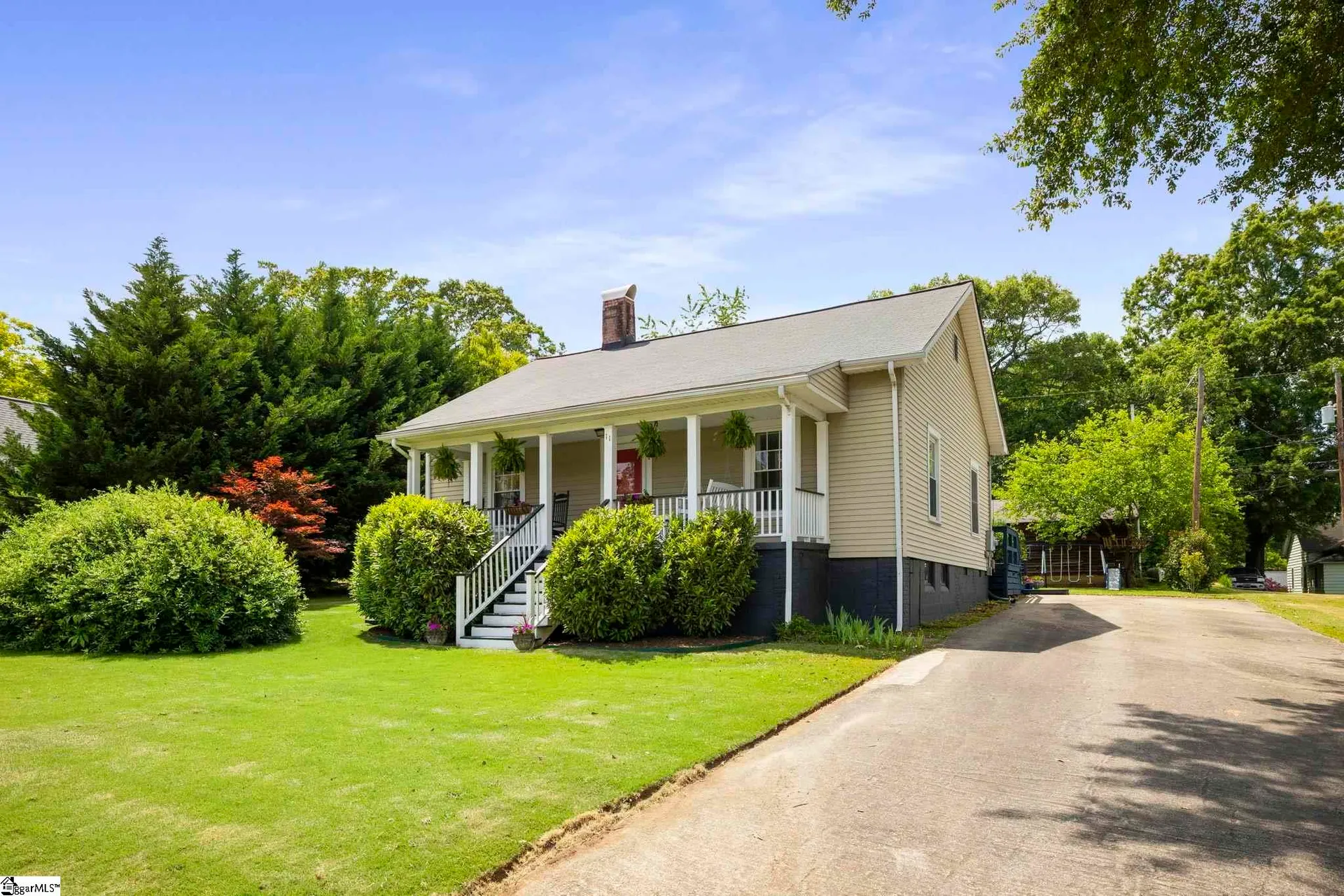 Property image 2 at 11 Duke Street, Greenville, SC 29605