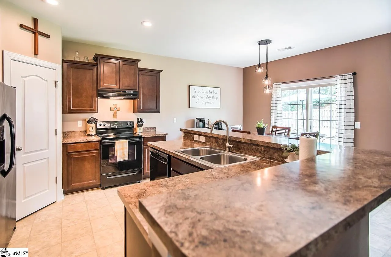 Property image 3 at 100 Romsey Circle, Simpsonville, SC 29681