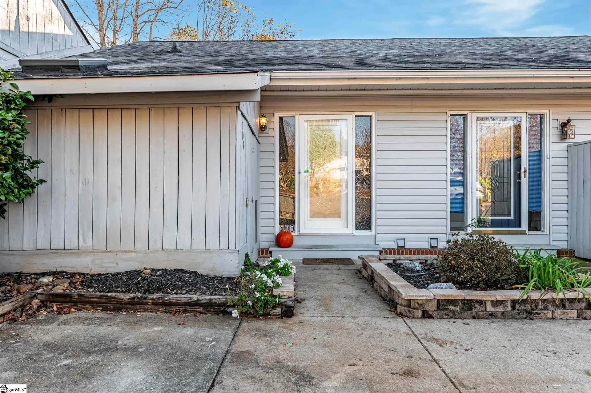 Property image 1 at 109 Royal Court, Greenville, SC 29611
