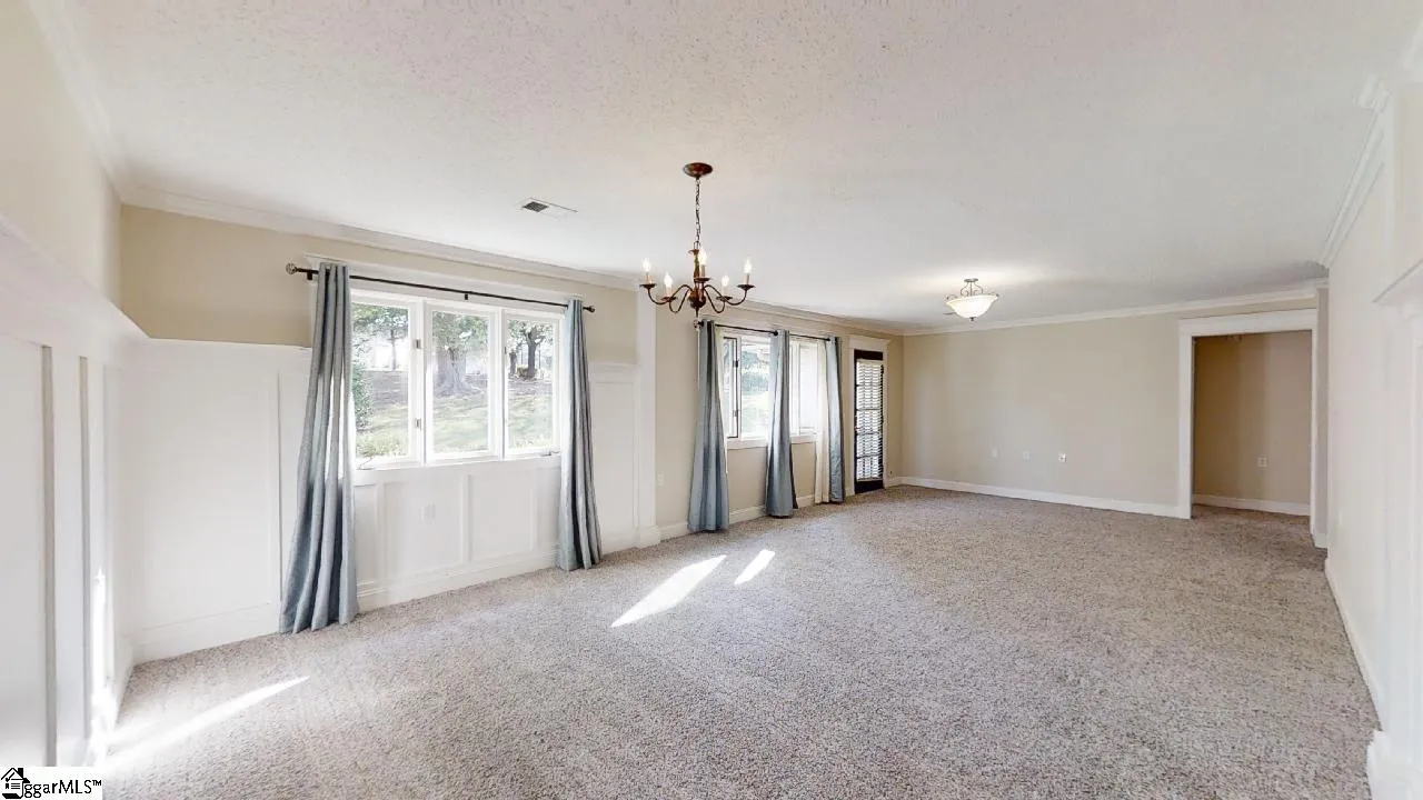 Property image 3 at 2 Lakeside Circle, Greenville, SC 29615