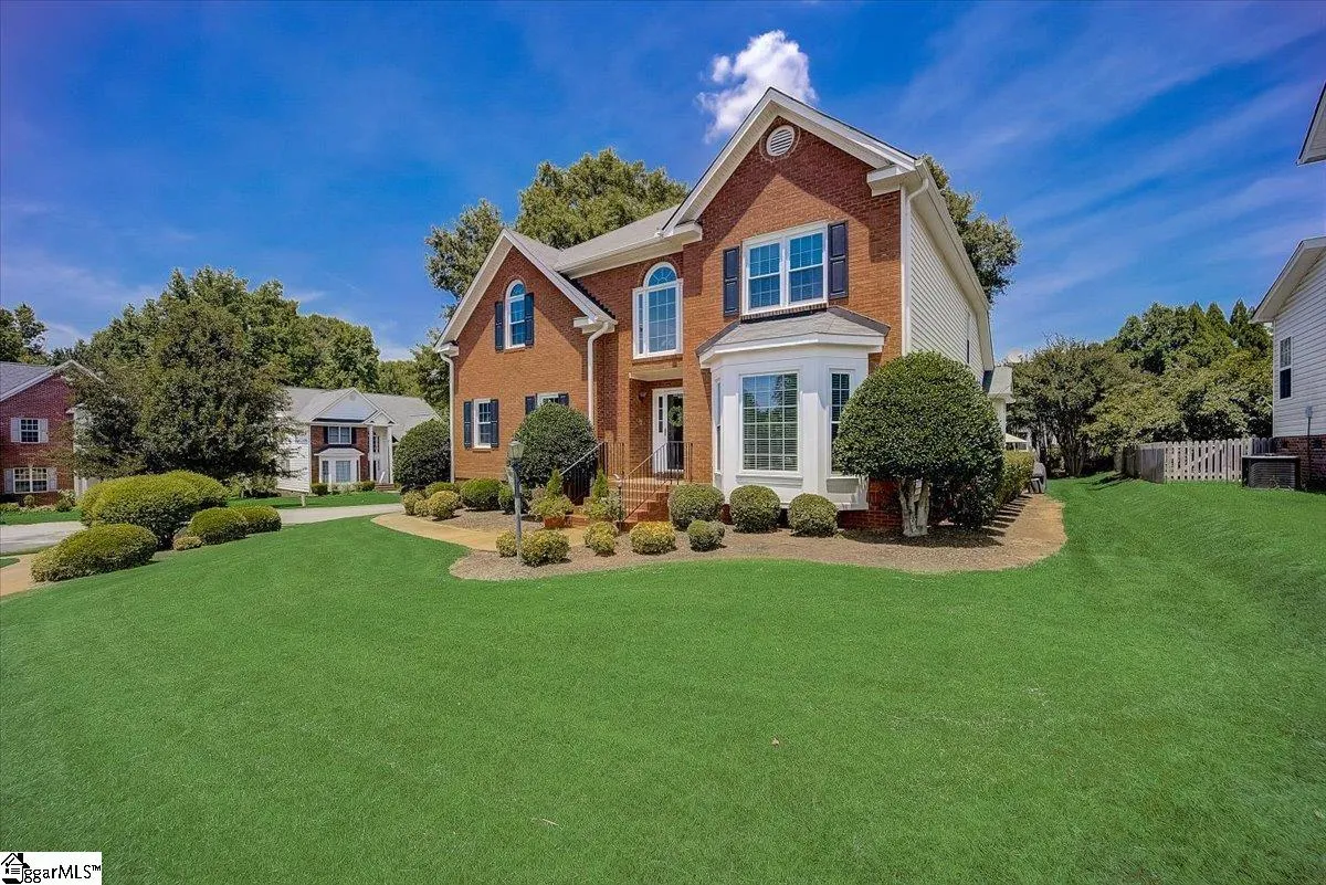 Property image 2 at 11 Bushberry Way, Greer, SC 29650
