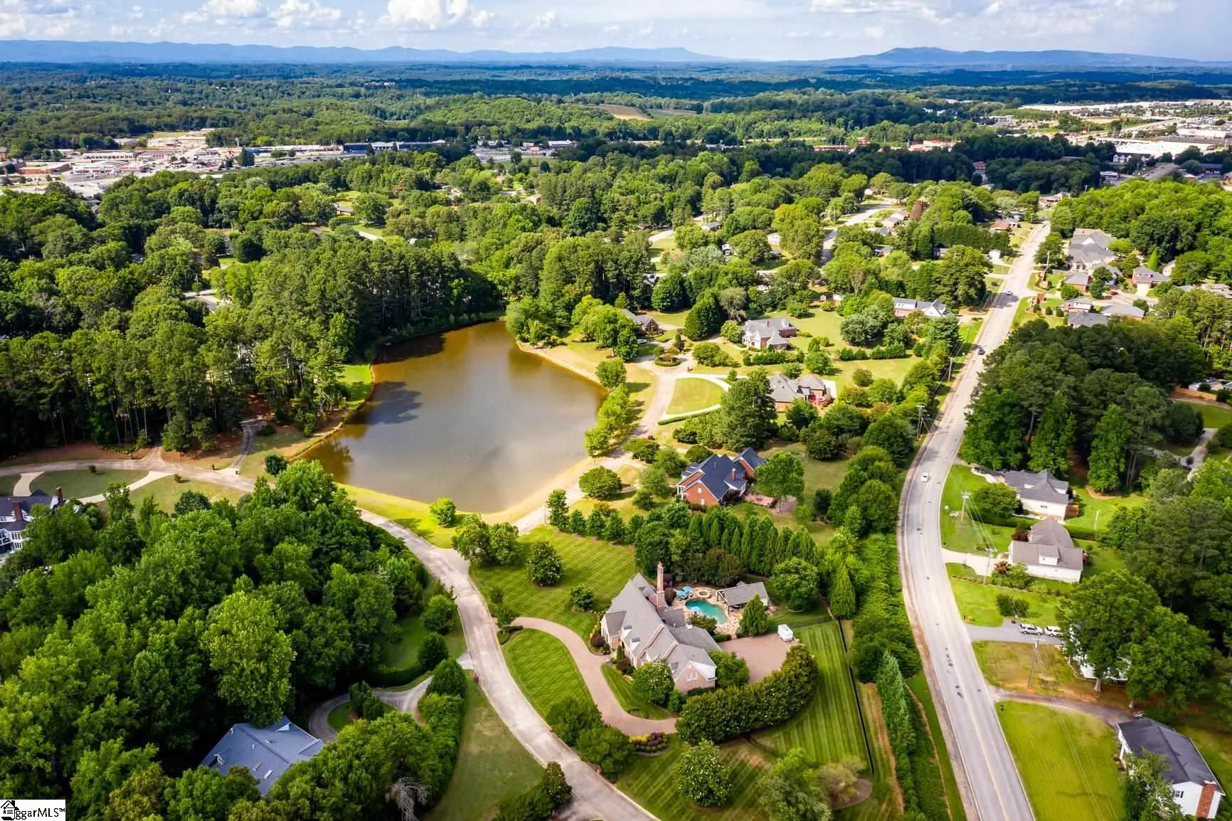 Property image 2 at 100 McAlister Lake Drive, Easley, SC 29642