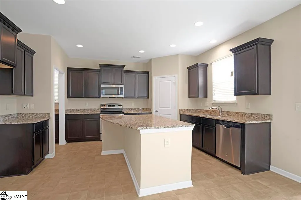 Property image 2 at 583 Goldstone Lane, Boiling Springs, SC 29316