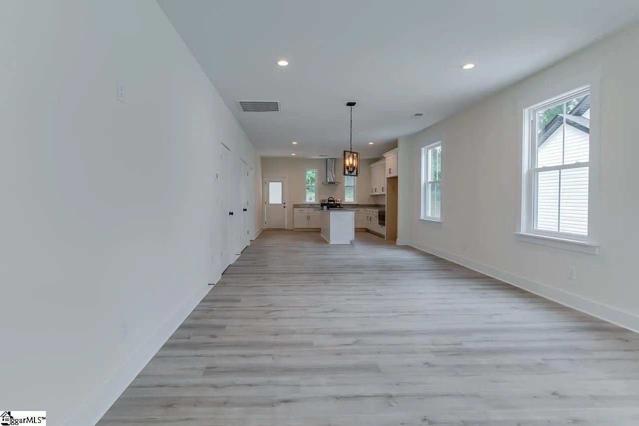 Property image 3 at 11 Pacific Avenue, Greenville, SC 29605