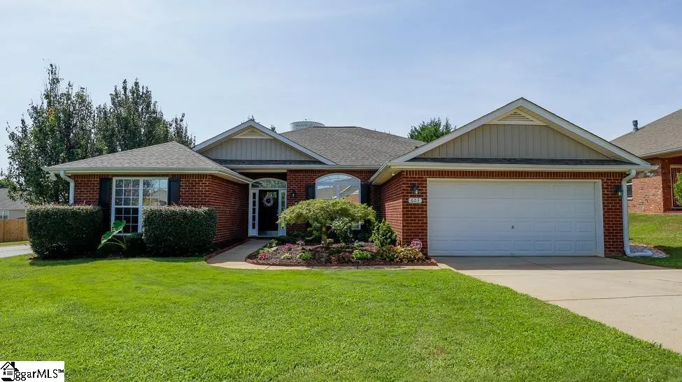 Property image 1 at 603 W Heatherstone Lane, Roebuck, SC 29376