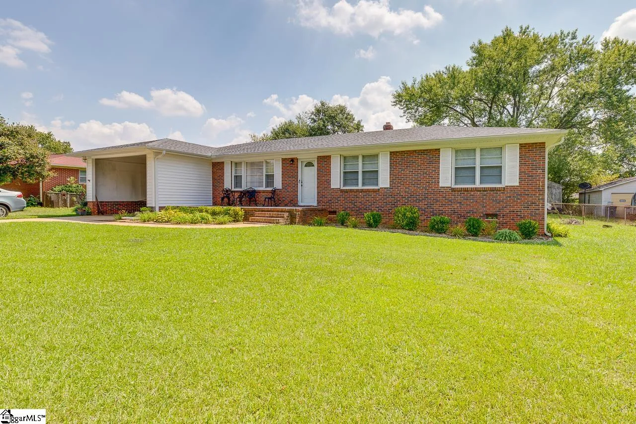 Property image 2 at 208 Berea Heights Road, Greenville, SC 29617