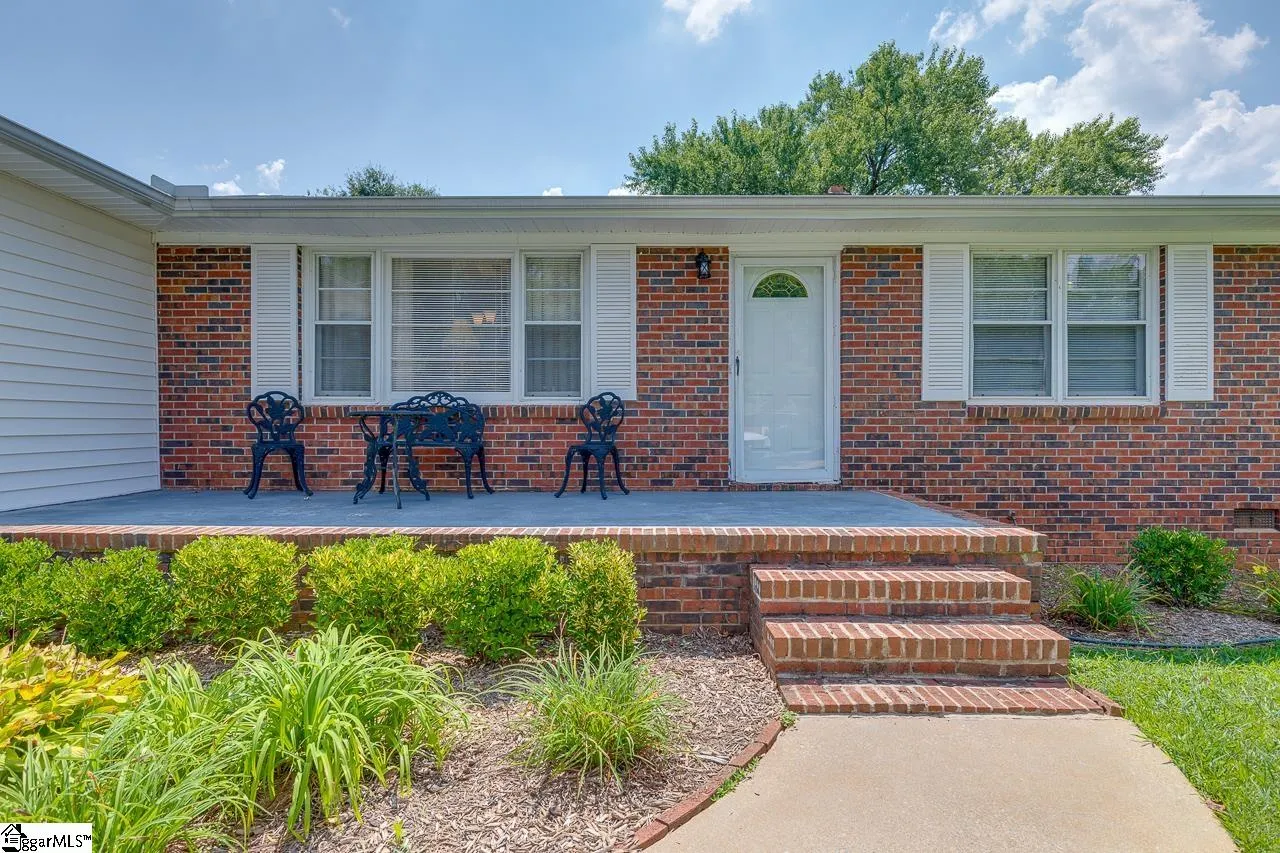 Property image 3 at 208 Berea Heights Road, Greenville, SC 29617