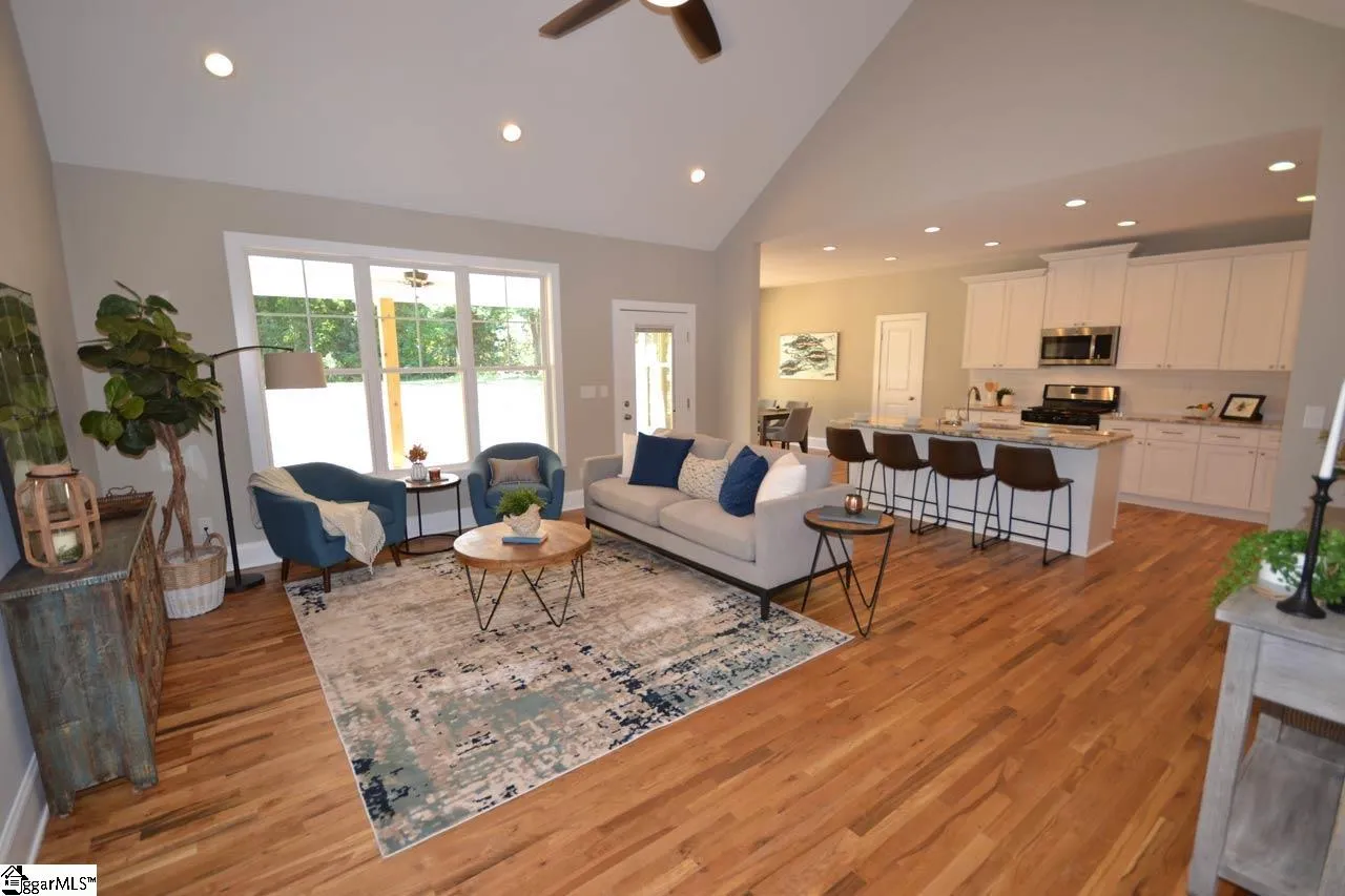 Property image 5 at 10 Timberlake Drive, Greenville, SC 29615