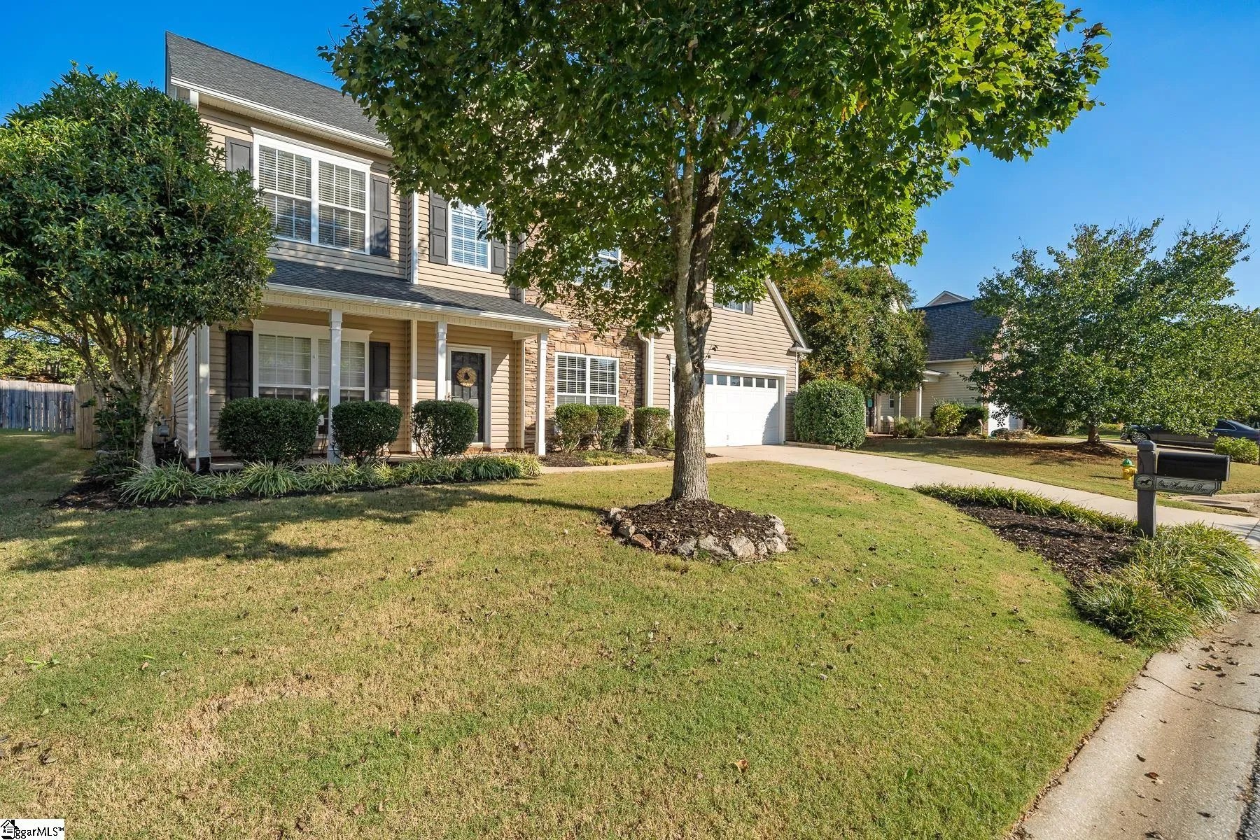 Property image 3 at 102 Crown Empire Court, Simpsonville, SC 29681