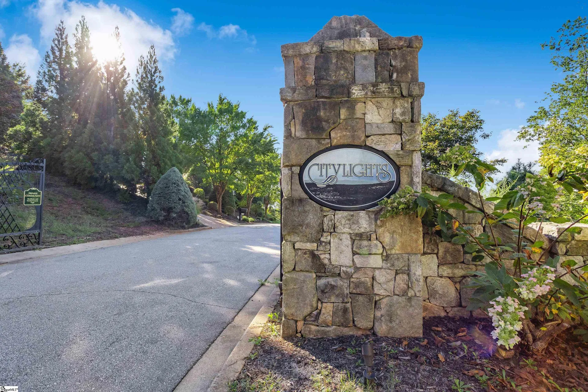 Property image 2 at 18 Tropicana Court, Greenville, SC 29609