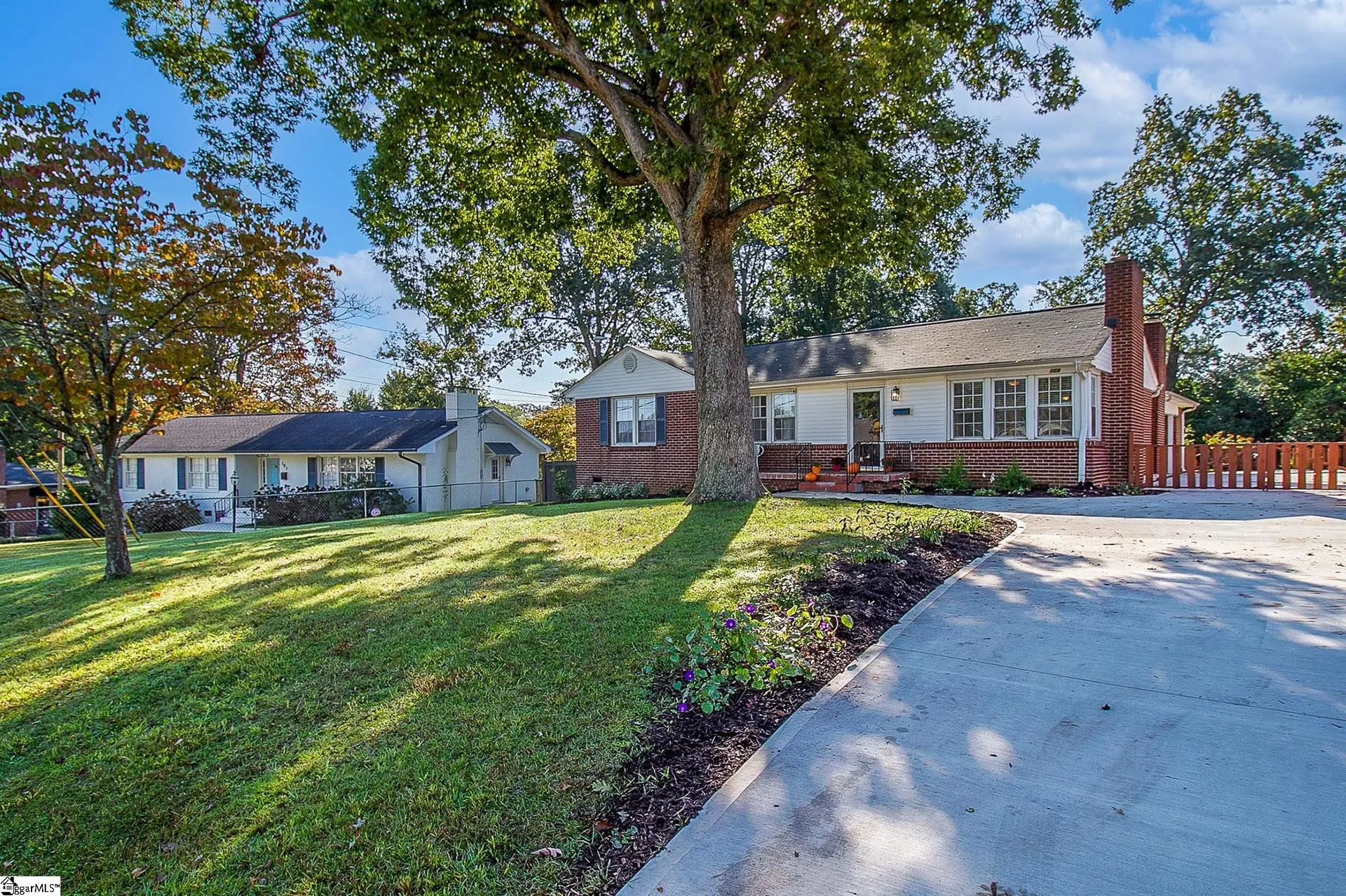 Property image 2 at 109 Birchwood Drive, Greenville, SC 29605-4229