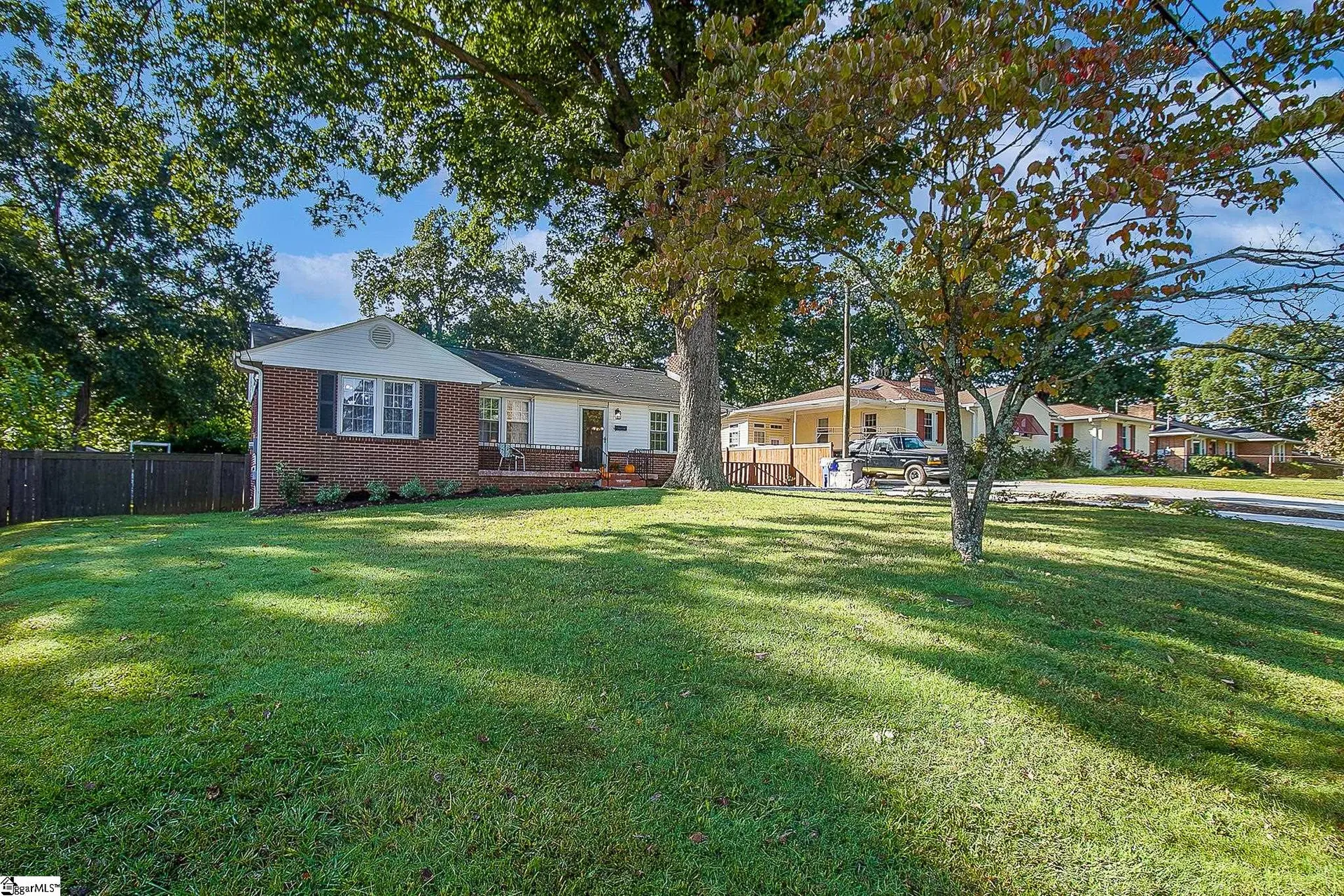 Property image 3 at 109 Birchwood Drive, Greenville, SC 29605-4229