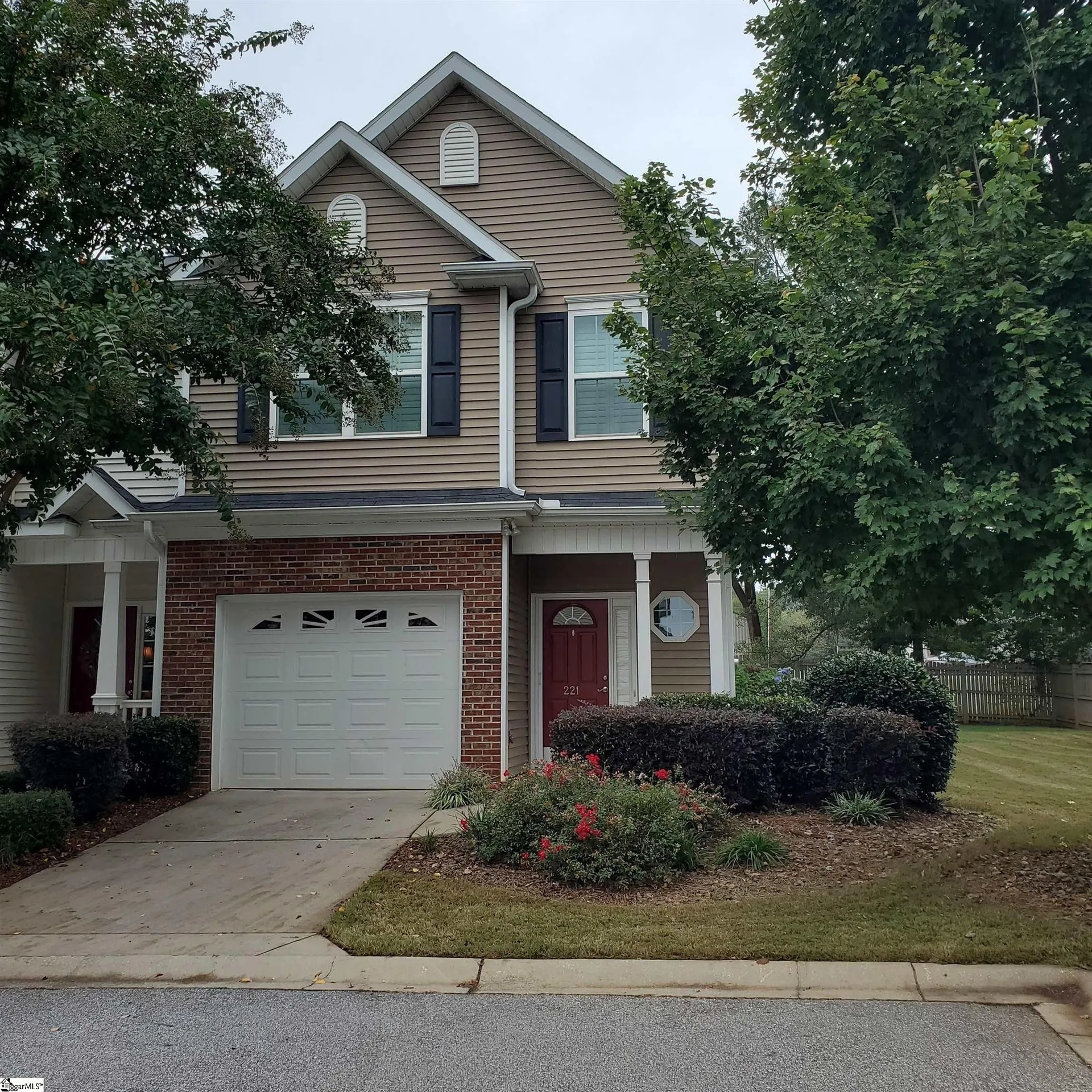 Property image 1 at 221 Shady Grove Drive, Simpsonville, SC 29681