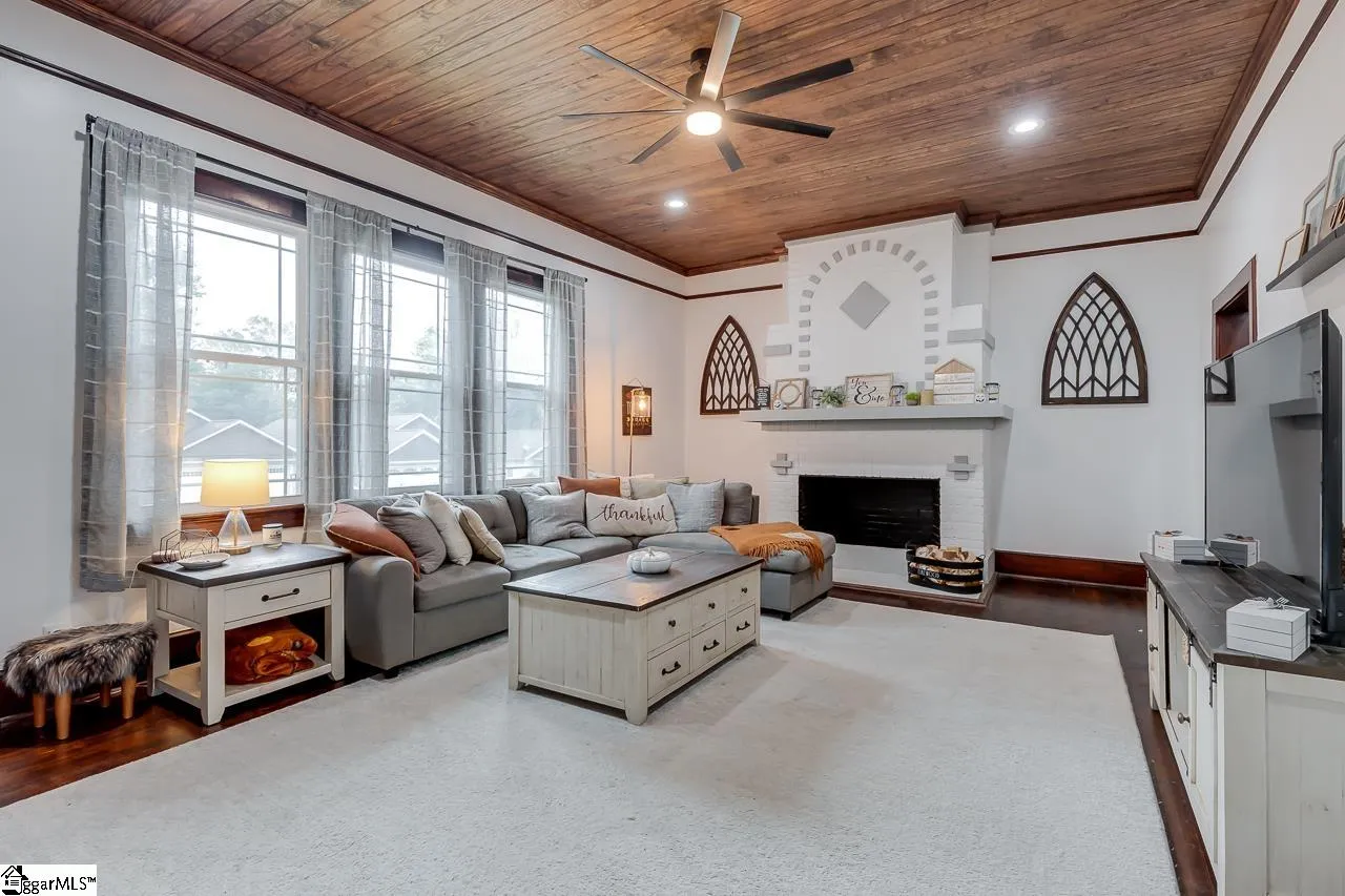 Property image 5 at 7 Maplecroft Street, Greenville, SC 29609