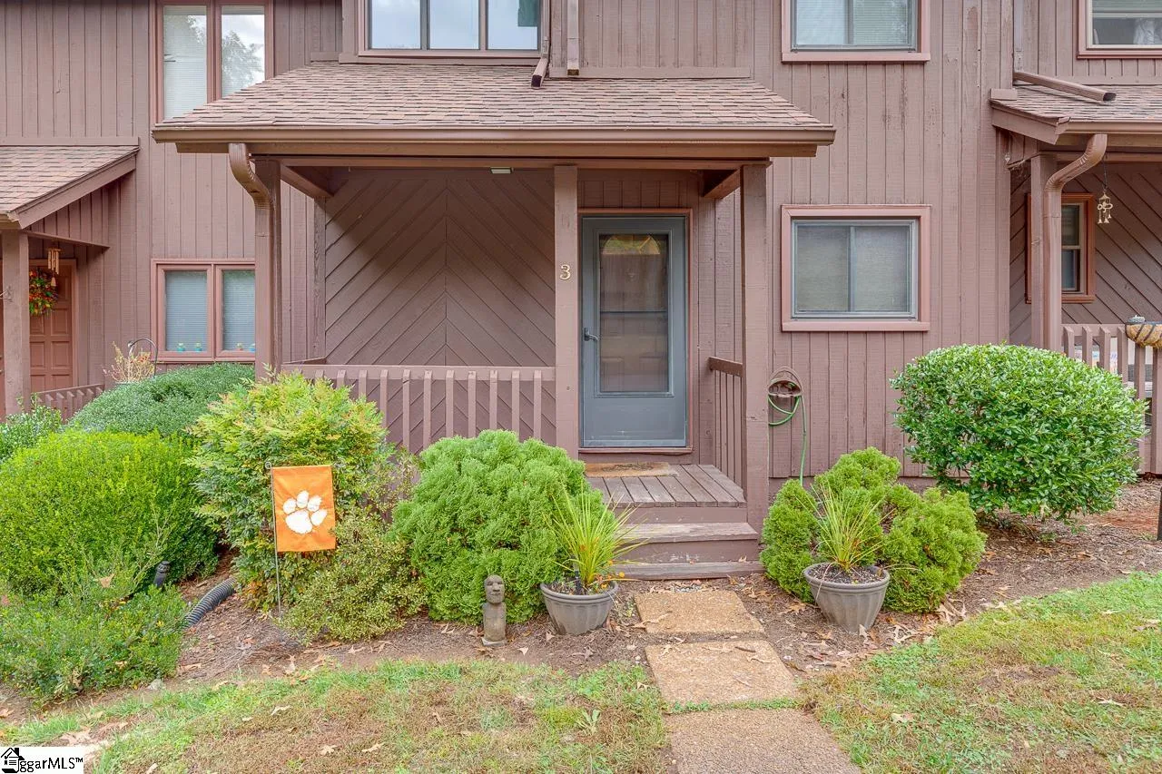 Property image 1 at 3 Creekside Way, Greenville, SC 29609