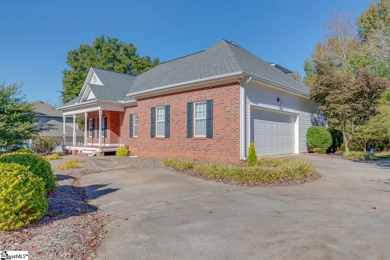 Property image 2 at 6 Matteson Brook Lane, Simpsonville, SC 29681
