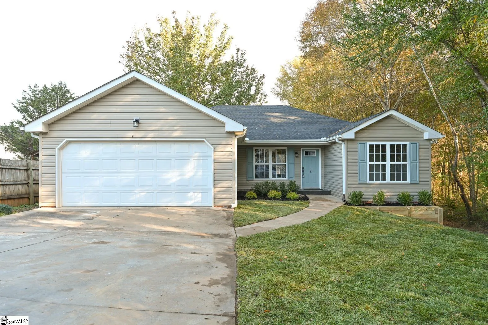 Property image 1 at 8 Groovy Way, Greenville, SC 29617