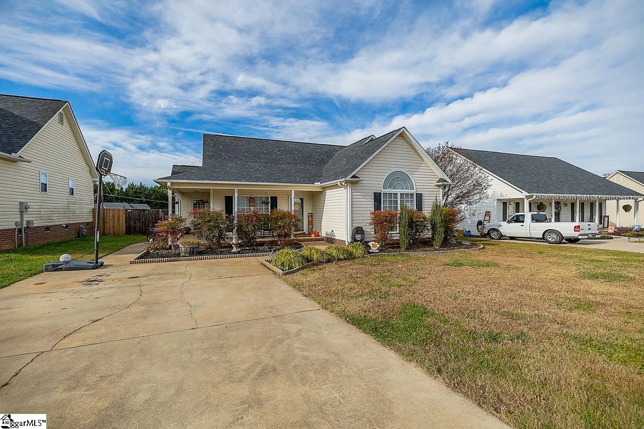 Property image 2 at 627 Cotton Branch Drive, Boiling Springs, SC 29316