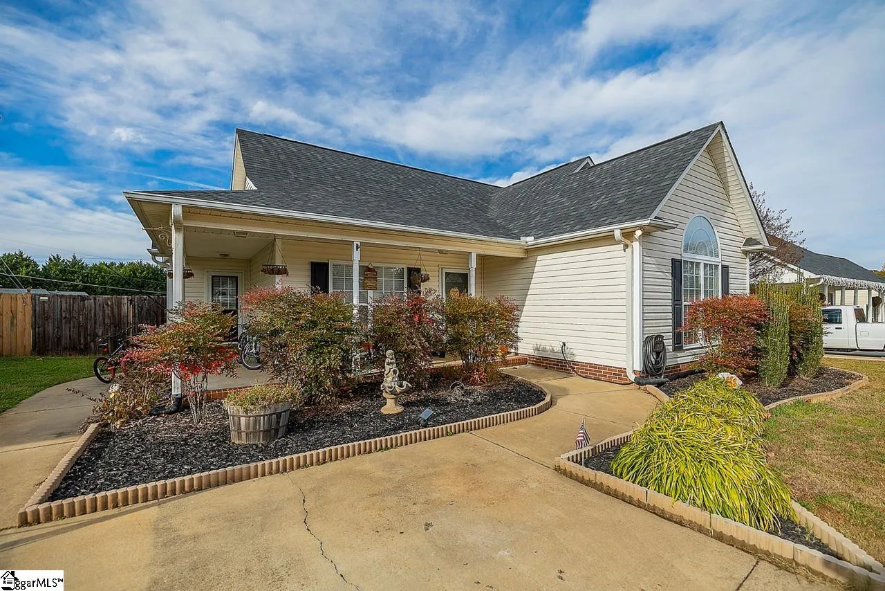 Property image 3 at 627 Cotton Branch Drive, Boiling Springs, SC 29316