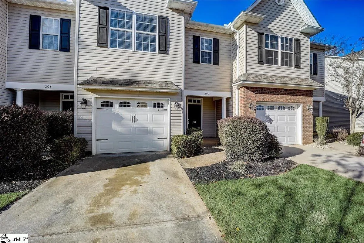 Property image 2 at 209 Biddeford Place, Greenville, SC 29609