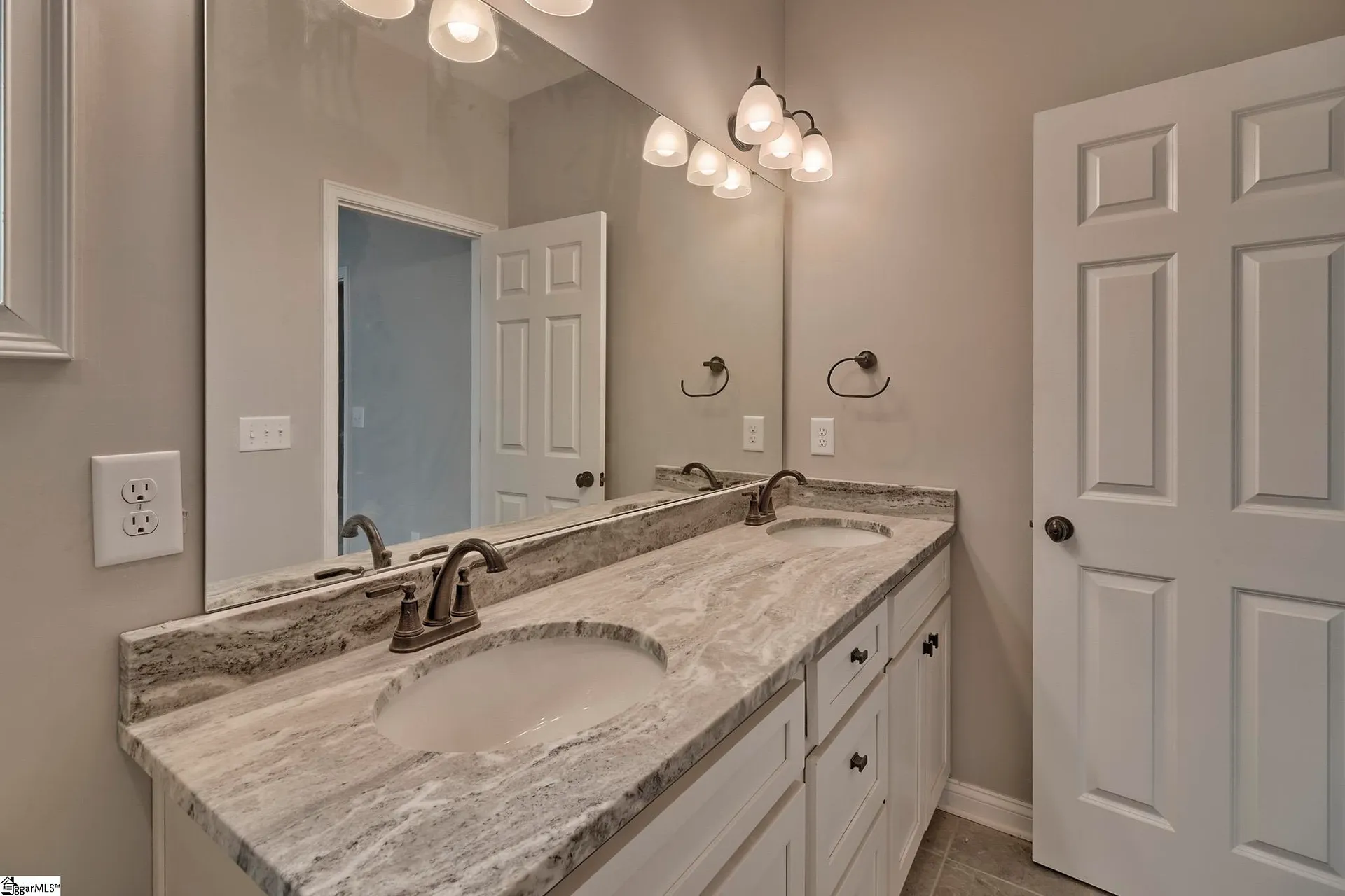 Property image 5 at 14 Joseph Mathis Way, Greenville, SC 29607