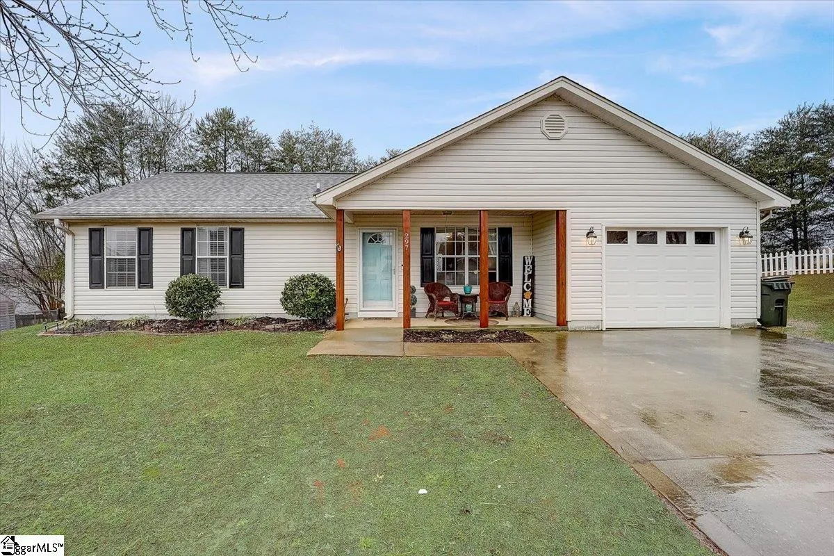 Property image 2 at 297 Milky Way, Greer, SC 29651
