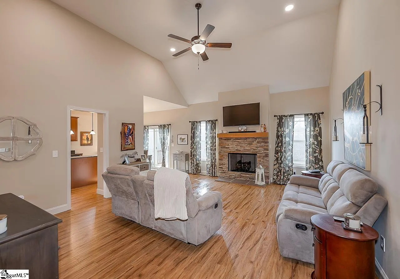Property image 3 at 31 Caperton Way, Greer, SC 29651