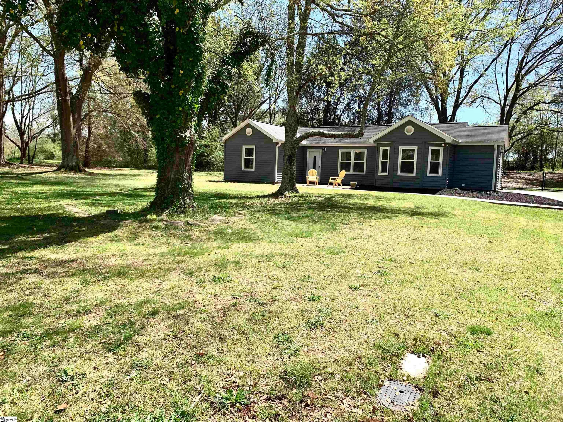 Property image 2 at 202 Green Meadow Circle, Fountain Inn, SC 29644
