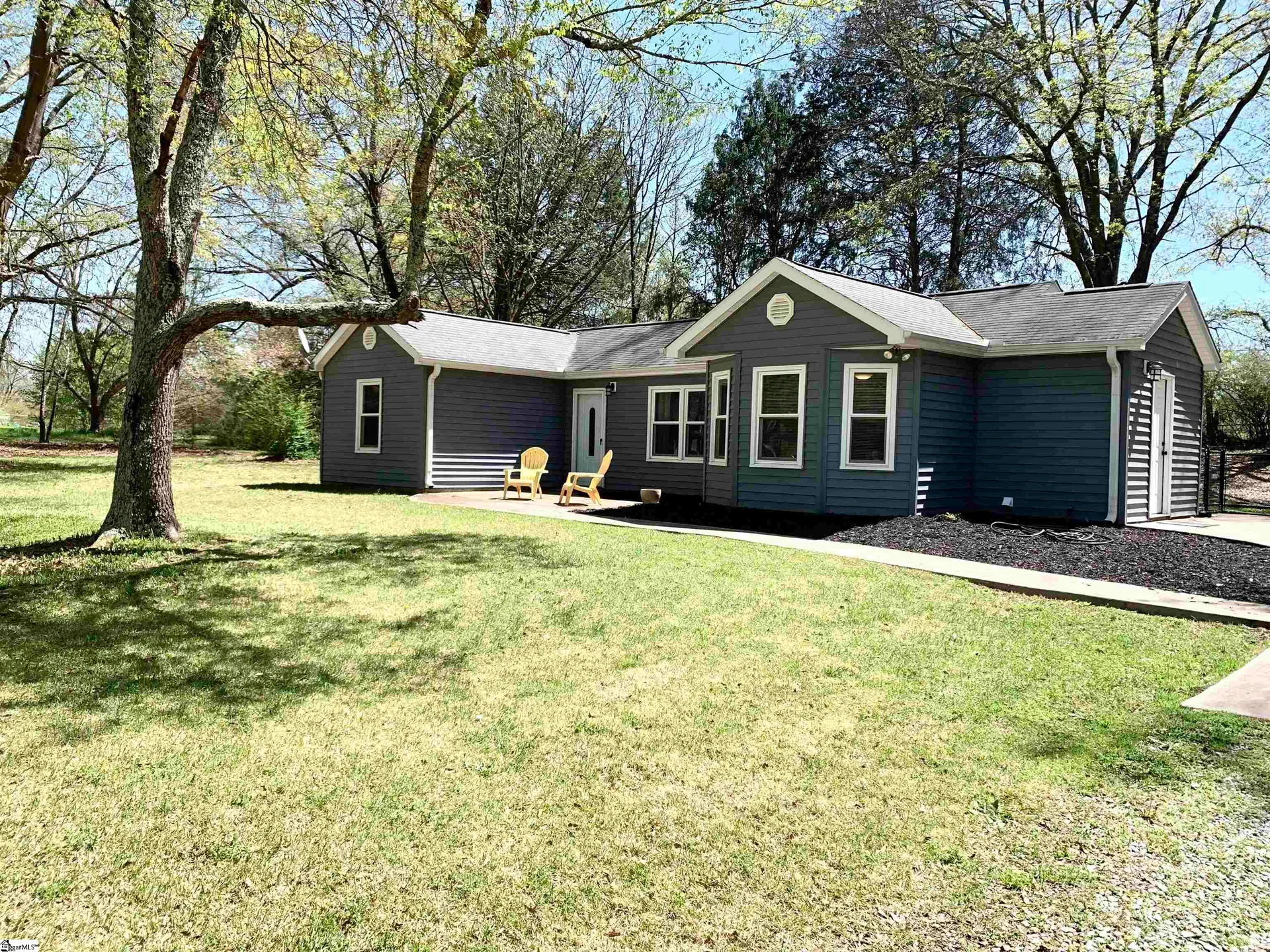 Property image 3 at 202 Green Meadow Circle, Fountain Inn, SC 29644