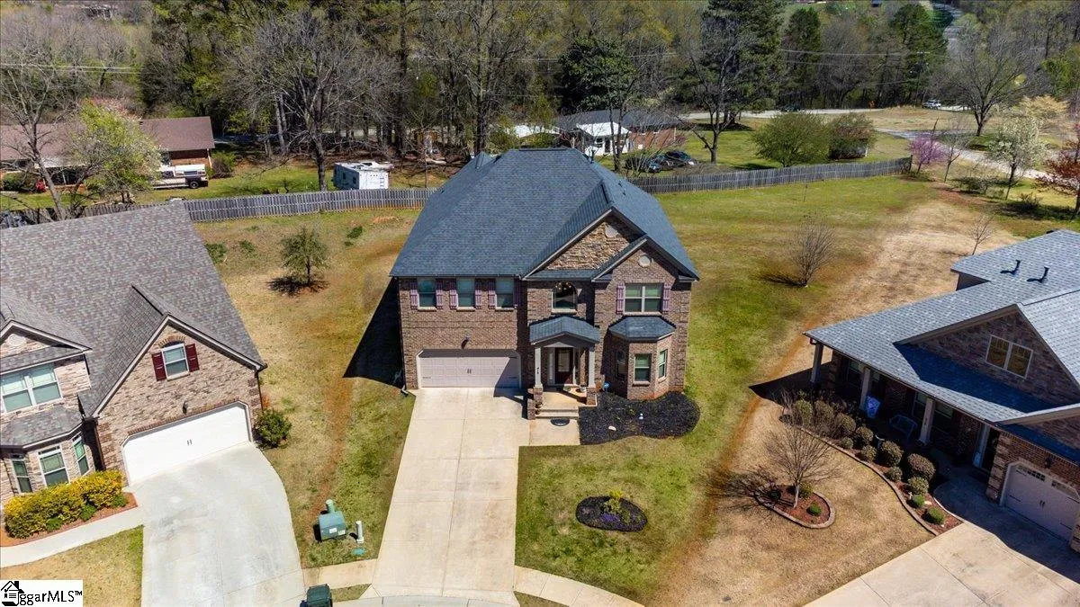Property image 3 at 415 Sunnybrook Lane, Greer, SC 29650