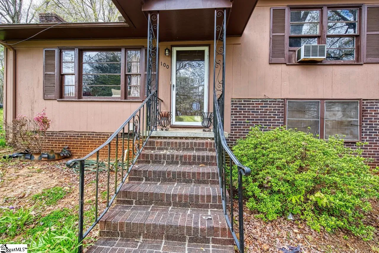 Property image 2 at 100 KATHRYAN Court, Greenville, SC 29605