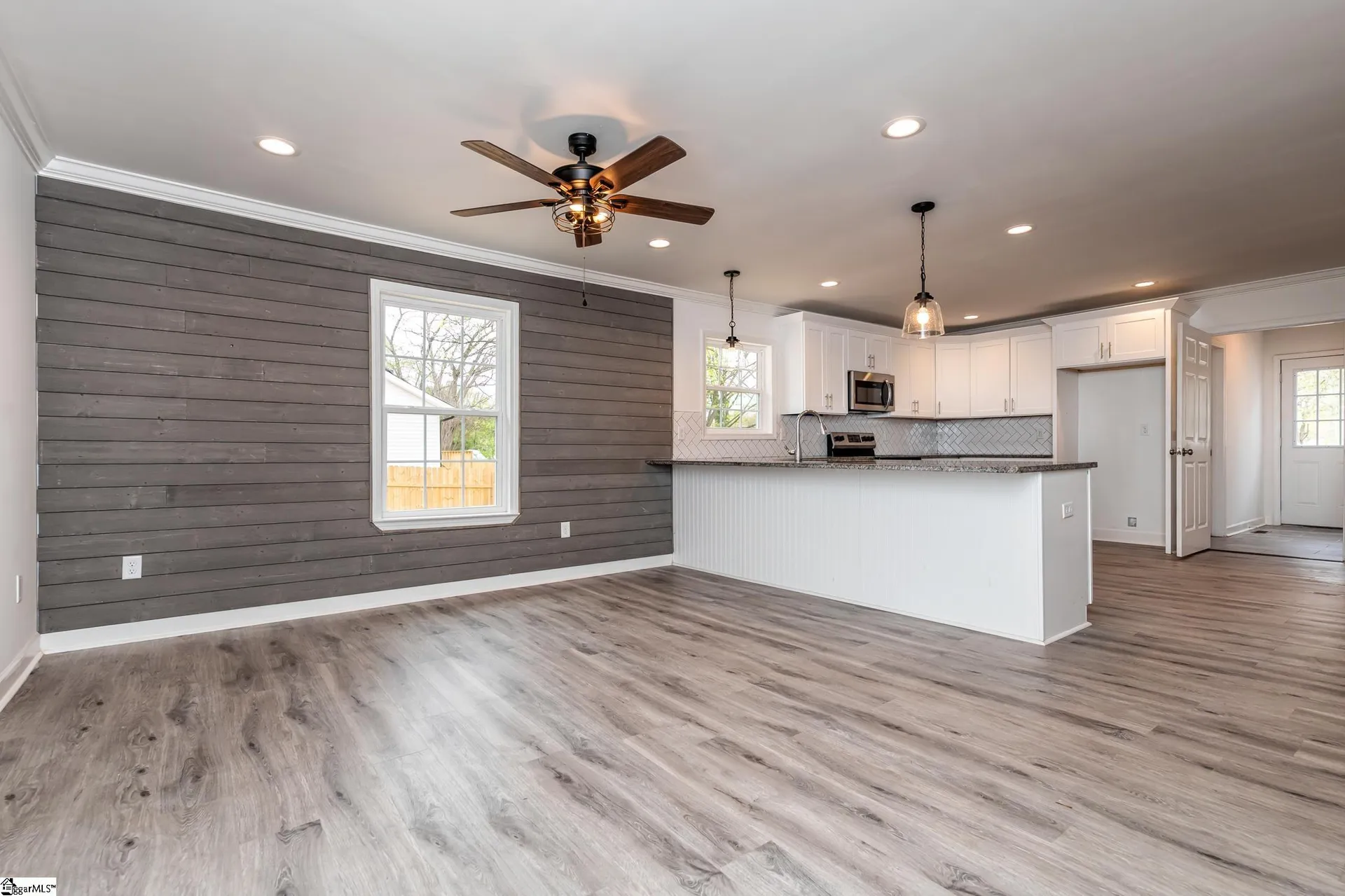 Property image 3 at 208 Heatherly Drive, Greenville, SC 29611